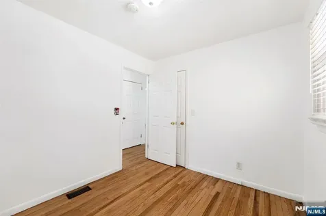 86 Katz Avenue Paterson NJ 07502