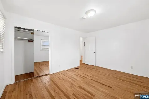 86 Katz Avenue Paterson NJ 07502
