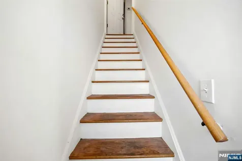 86 Katz Avenue Paterson NJ 07502