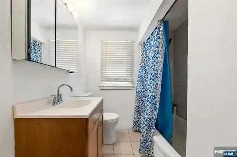 86 Katz Avenue Paterson NJ 07502