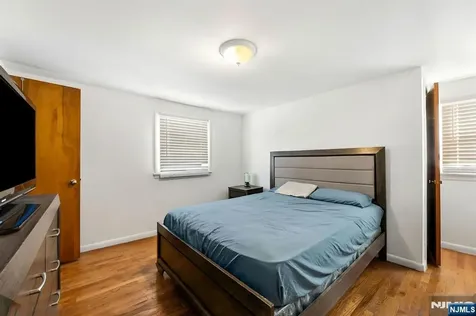 86 Katz Avenue Paterson NJ 07502