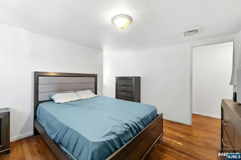 86 Katz Avenue Paterson NJ 07502