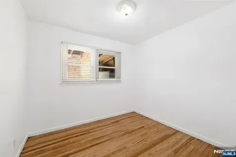 86 Katz Avenue Paterson NJ 07502