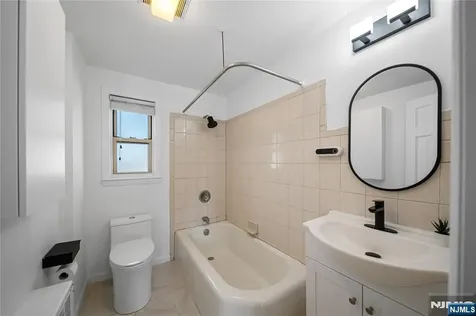 1244 Inwood Fort Lee NJ 07024