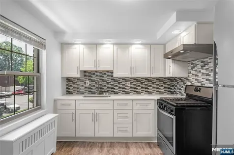 1244 Inwood Fort Lee NJ 07024