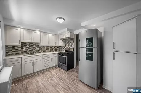 1244 Inwood Fort Lee NJ 07024