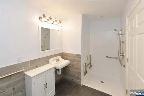 190 Rock Glen Rock NJ 07452