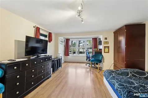 300 Spring Valley Road Paramus NJ 07652