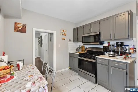 447 17th Street Newark NJ 07103