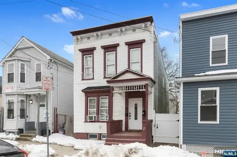 447 17th Street Newark NJ 07103