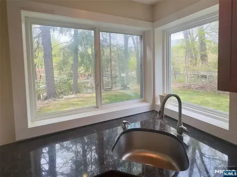 17 Hillside Avenue Upper Saddle River NJ 07458