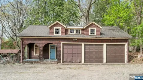 17 Hillside Avenue Upper Saddle River NJ 07458