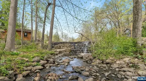 17 Hillside Avenue Upper Saddle River NJ 07458
