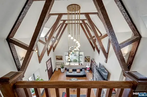17 Hillside Avenue Upper Saddle River NJ 07458