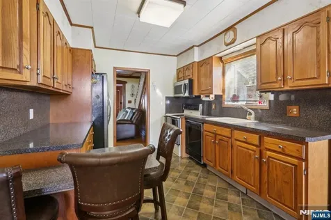 169 6th Street Clifton NJ 07011