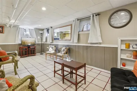 169 6th Street Clifton NJ 07011