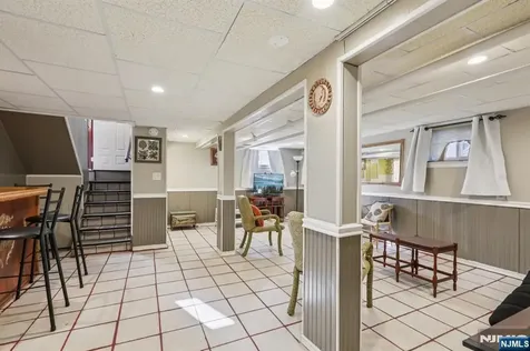 169 6th Street Clifton NJ 07011
