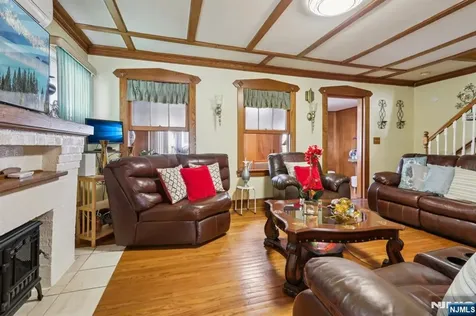 169 6th Street Clifton NJ 07011