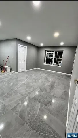 1002 Unicorn Way Clifton NJ 07011