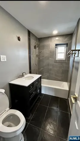 1002 Unicorn Way Clifton NJ 07011