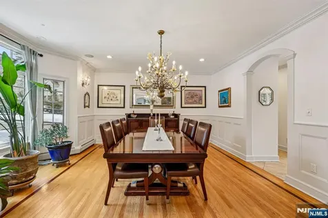22 Anton Court Woodcliff Lake NJ 07677