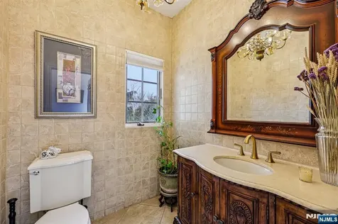 22 Anton Court Woodcliff Lake NJ 07677