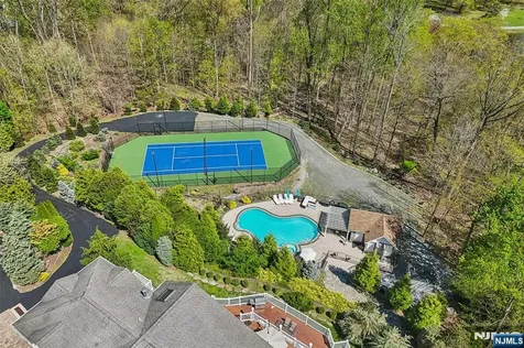 22 Anton Court Woodcliff Lake NJ 07677