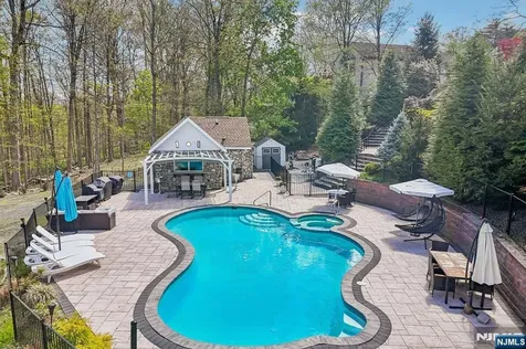 22 Anton Court Woodcliff Lake NJ 07677