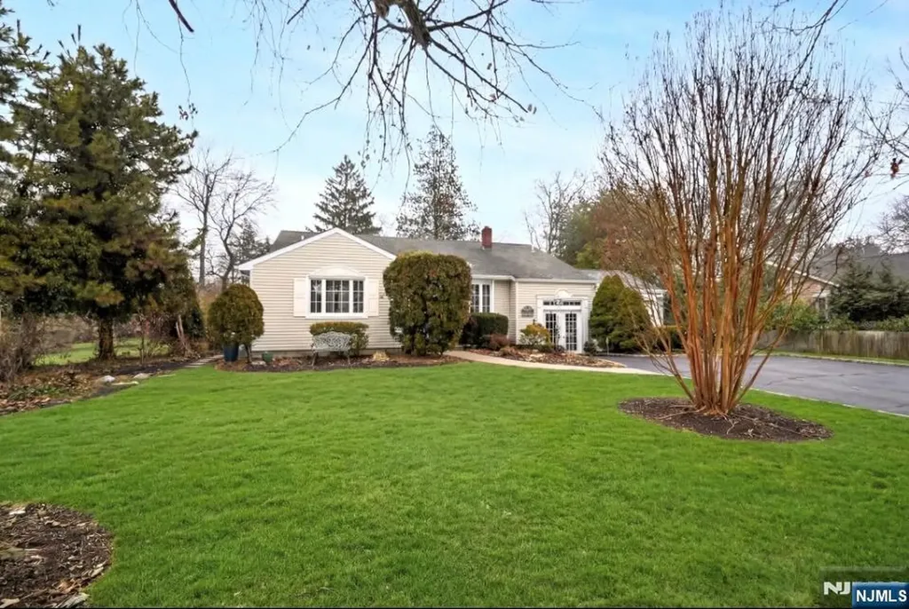 199 Honeysuckle Drive Twp Of Washington NJ 07676