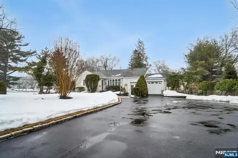 199 Honeysuckle Drive Twp Of Washington NJ 07676