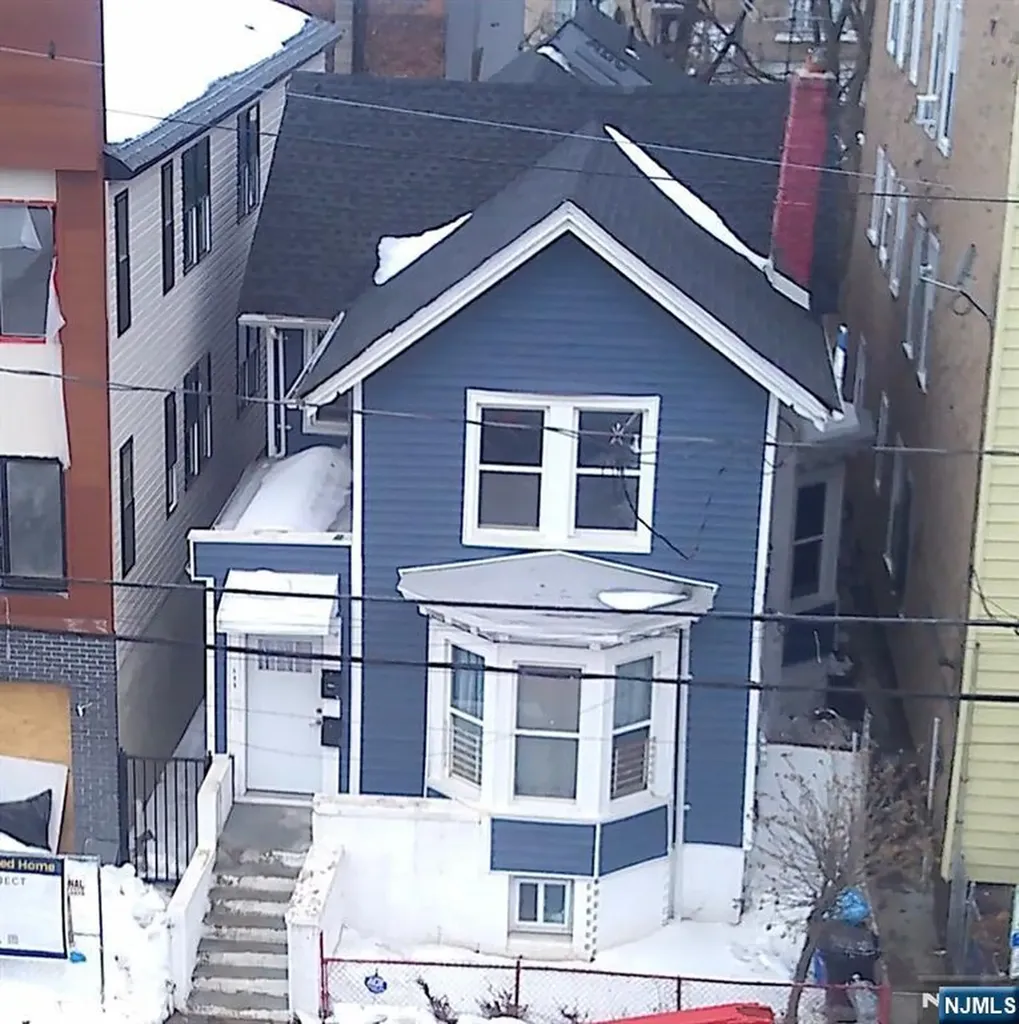 111 Ridgewood Avenue Newark NJ 07108