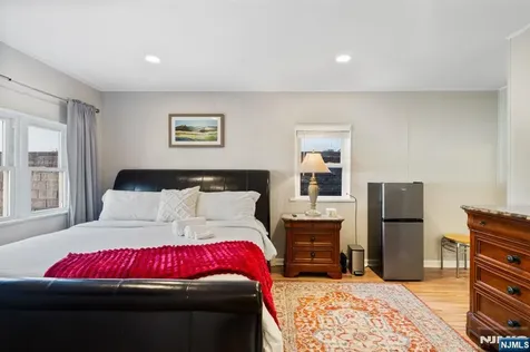 403 B Essex Hackensack NJ 07601