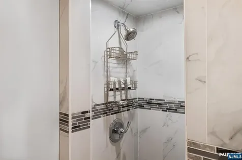 403 B Essex Hackensack NJ 07601