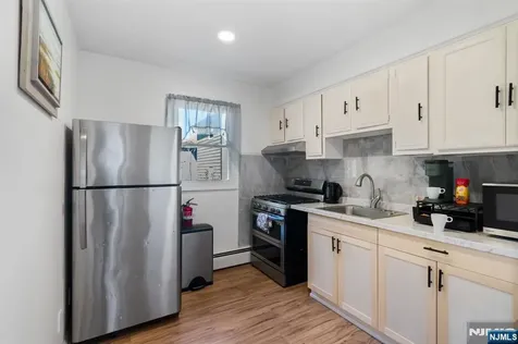 403 B Essex Hackensack NJ 07601