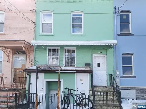 194 Astor Street Newark NJ 07114