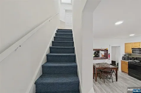 194 Astor Street Newark NJ 07114