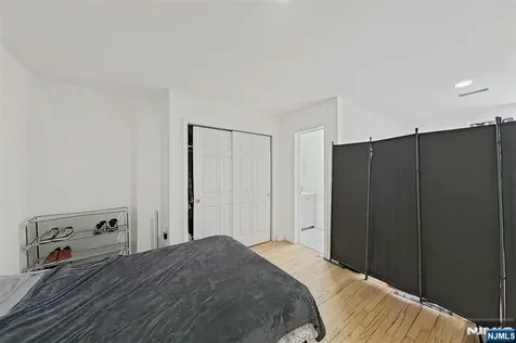194 Astor Street Newark NJ 07114