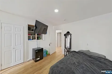 194 Astor Street Newark NJ 07114