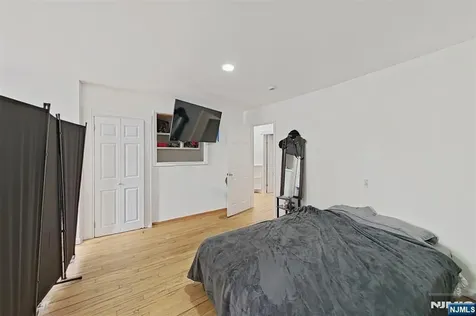 194 Astor Street Newark NJ 07114