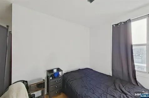 194 Astor Street Newark NJ 07114
