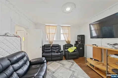 194 Astor Street Newark NJ 07114
