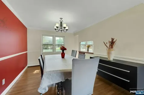 18-00 Scialla Court Fair Lawn NJ 07410