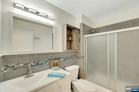 18-00 Scialla Court Fair Lawn NJ 07410