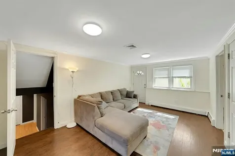 18-00 Scialla Court Fair Lawn NJ 07410