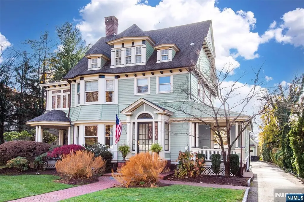 120 W Ridgewood Avenue Ridgewood NJ 07450