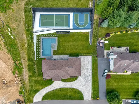 125 Hamilton Trail Totowa NJ 07512