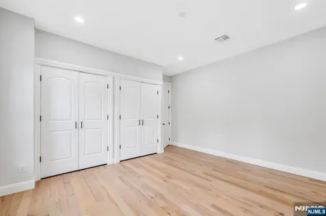 125 Hamilton Trail Totowa NJ 07512