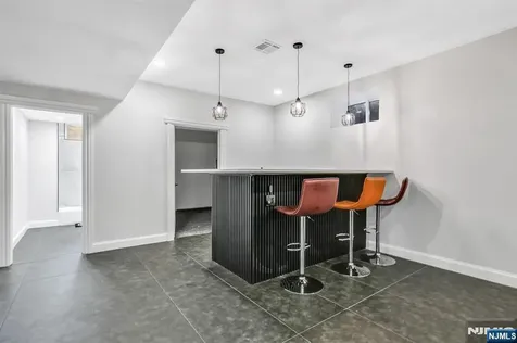 125 Hamilton Trail Totowa NJ 07512