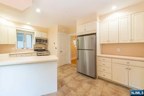 208 Saint Nicholas Avenue Englewood NJ 07631