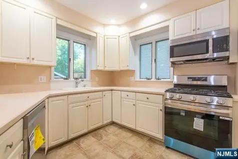 208 Saint Nicholas Avenue Englewood NJ 07631